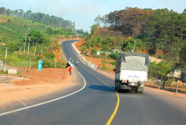 Đầu tư nâng cấp, mở rộng đường Hồ Chí Minh (QL14)